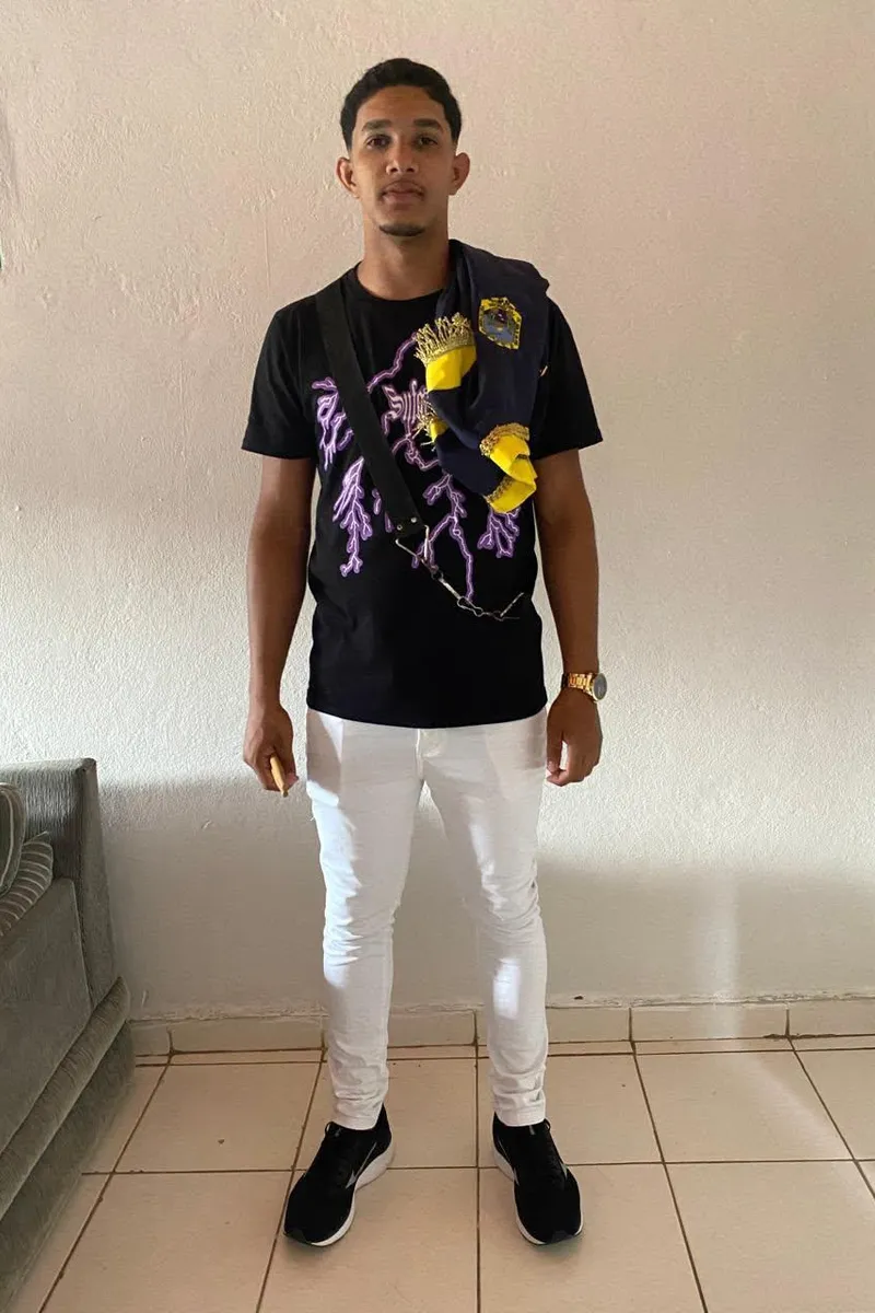Retrato de Enaldo Vithor Reis dos Santos, jovem morto após agressão em Igreja Nova