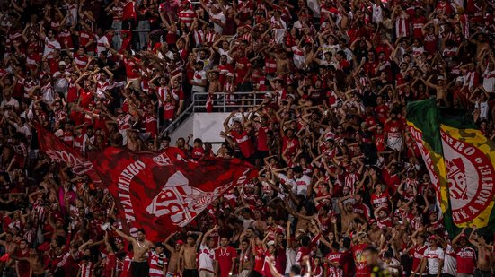 Torcida do CRB nas arquibancadas do Estádio Rei Pelé