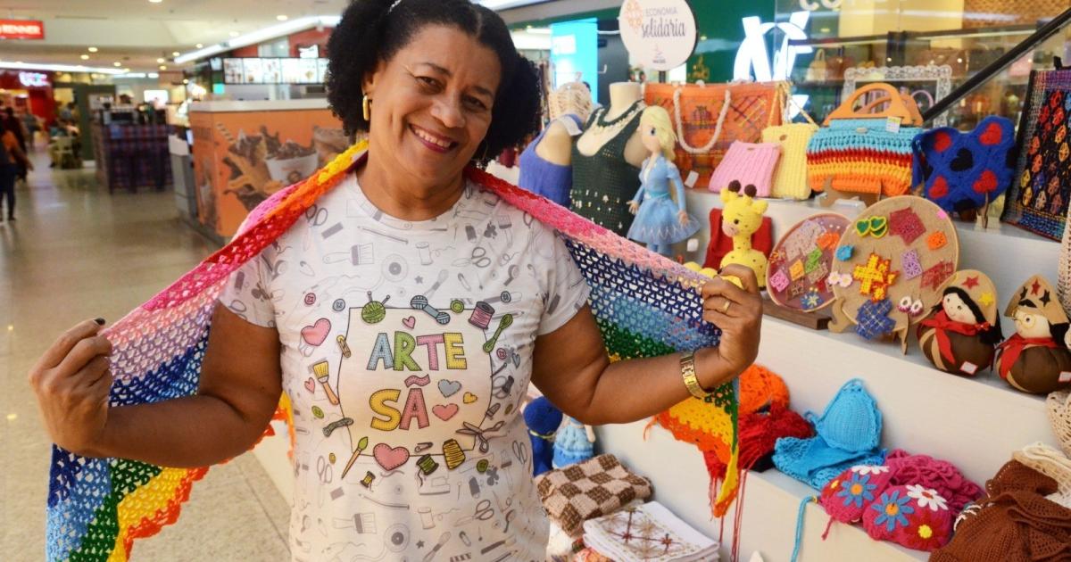 Artesã Betânia expõe seus trabalhos no Maceió Shopping