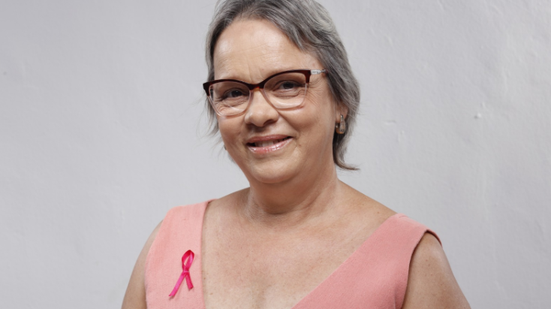 Paciente realiza exame de mamografia em unidade de saúde, em foto de arquivo